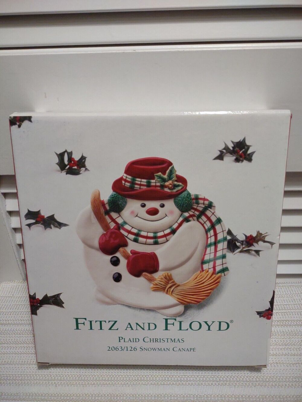 Fitz & Floyd Plaid Christmas 2063/126 Snowman Canapé New In Box 9 x 9 x 1 Inches